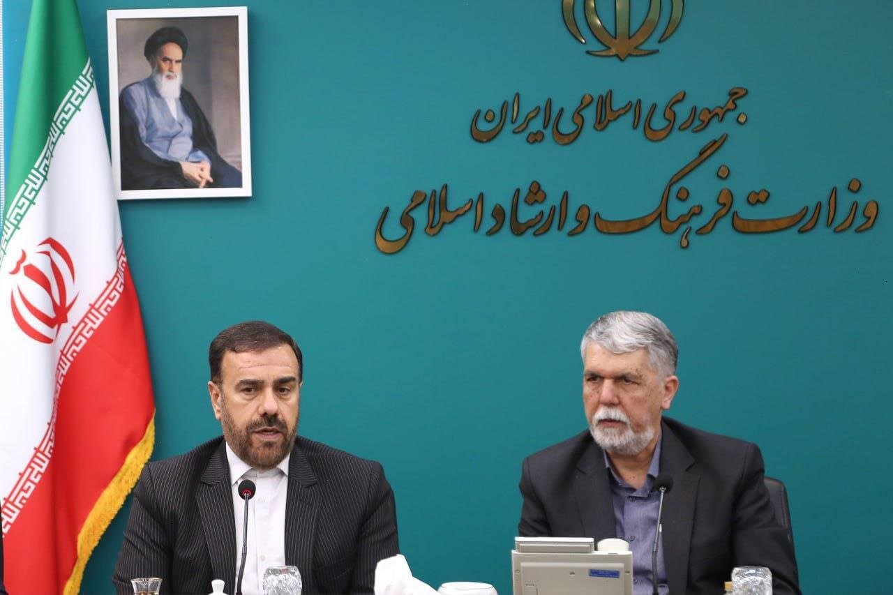 امضای تفاهمنامه برگزاری جشنواره جهانی فیلم فجر در استان فارس/ پاسخ وزیر فرهنگ درباره اهمیت برگزاری جشنواره جهانی فیلم فجر در شرایط فعلی کشور