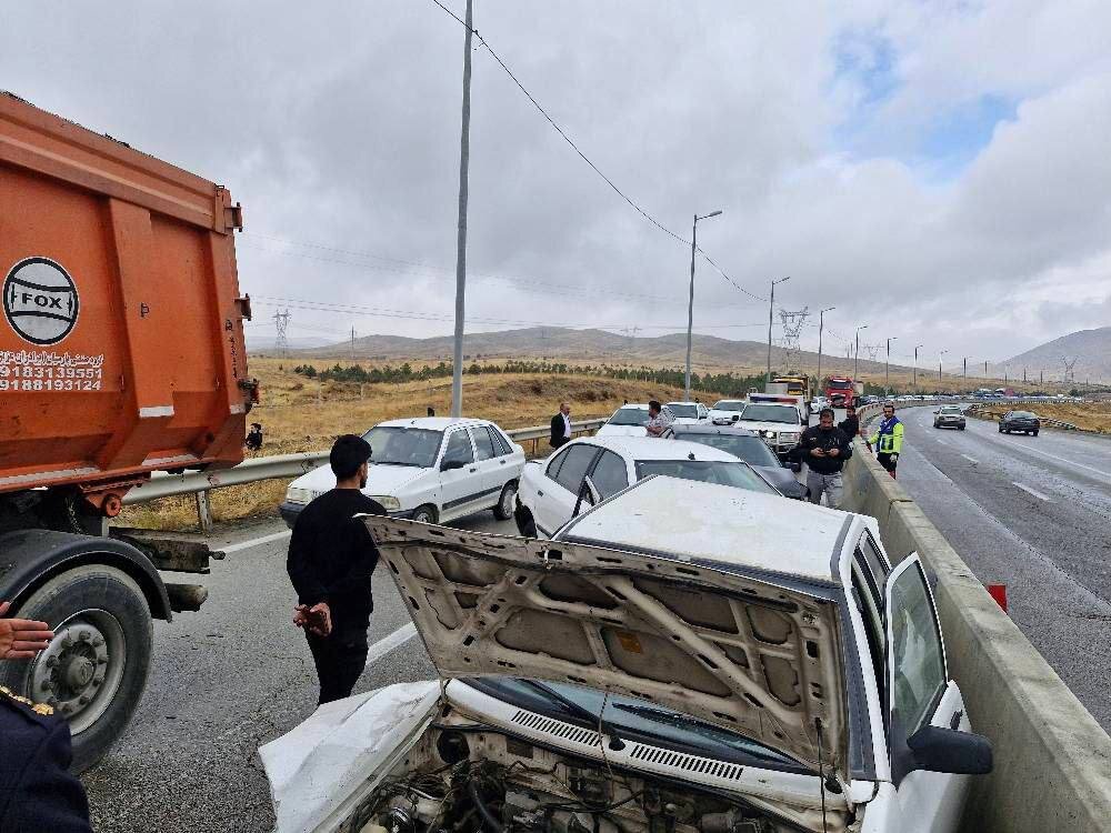تصادفات پشت سر هم در جاده‌های آذربایجان‌غربی فقط در یک نیم روز