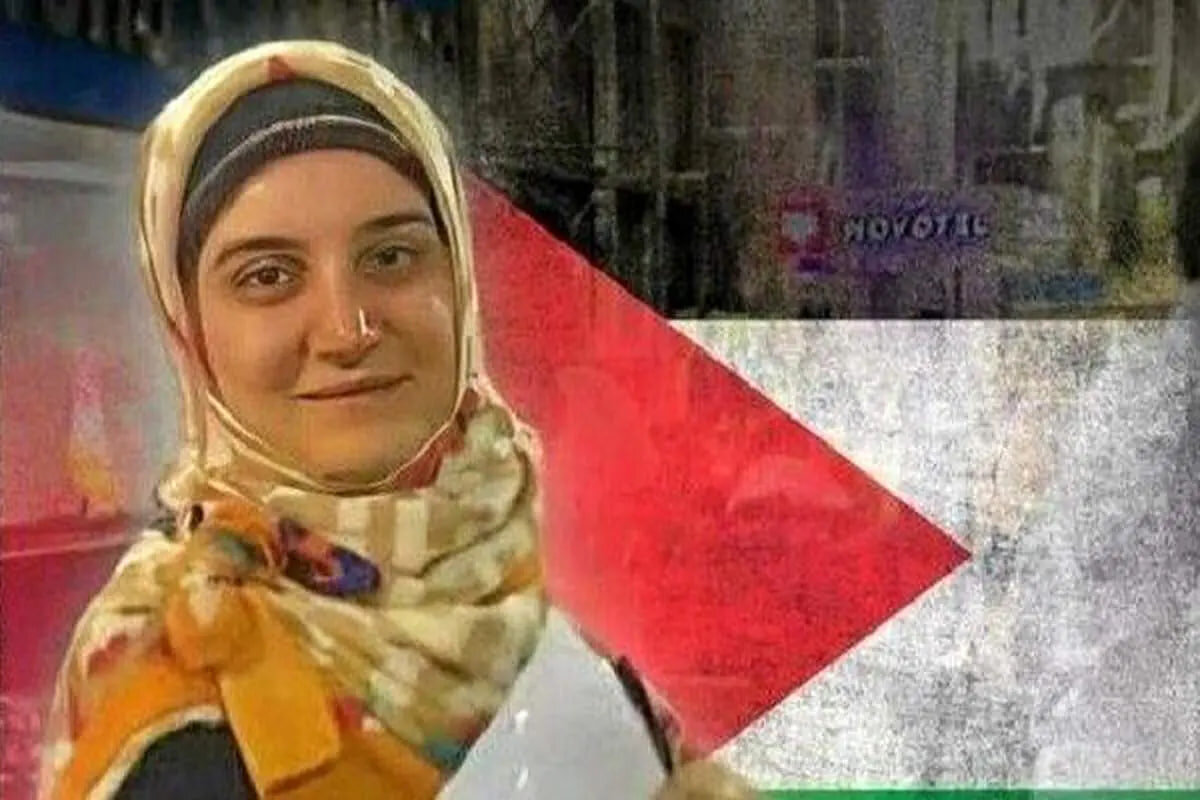 مهدیه اسفندیاری به حکم دادگاه به چهار سال زندان محکوم شد. مهدیه اسفندیاری به حکم دادگاه به چهار سال زندان محکوم شد.