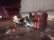 سقوط خودروی تیبا بر روی موتورسیکلت در مشهد با یک کشته و پنج زخمی