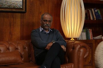 گوشه‌هایی از زندگی یک معلول ضایعه نخاعی / نادر فلاح با «رقص پا» همراه شد