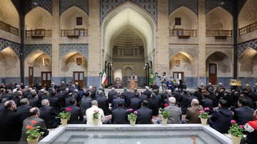 دفاع از پایان‌نامه آن هم در حرم امام رضا(ع)+ فیلم