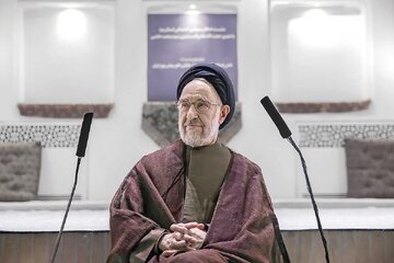 روزنامه اصلاح طلب: عبارت "تکرارمی کنم" که خاتمی به کار برد بعضی مشکلات کشور را حل کرد / گفتمان او تندروها را به حاشیه می راند