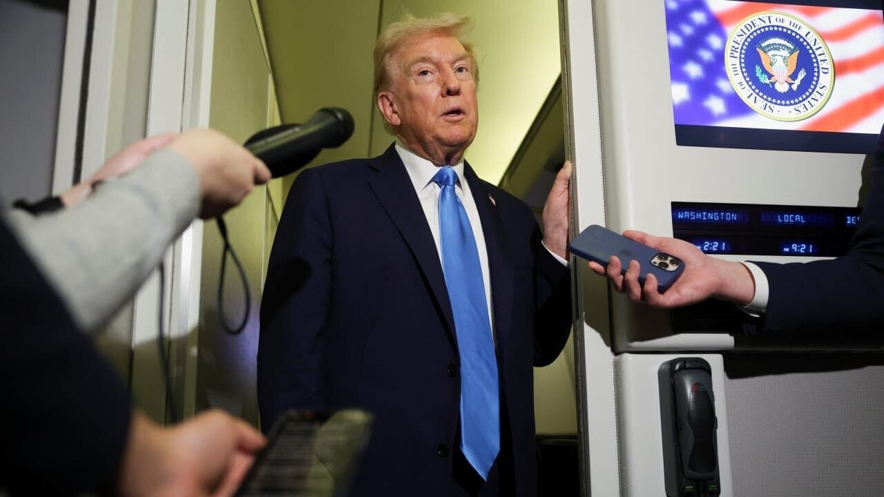 ببینید | رقص ترامپ در جمع نیروهای نظامی آمریکایی مستقر در ژاپن!