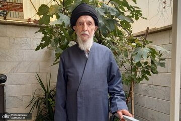 یکی دیگر از شاگردان امام خمینی درگذشت / آیت الله مقدم قوچانی که بود؟