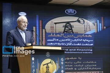 قالیباف: سهم خود تحریمی از تحریم های دشمن بیشتر است / مام معتقد بودند دخالت دولت در اقتصاد اگر کار به زمین نمانده باشد، شرعاً حرام است