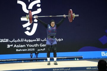 اولین مدال وزنهبرداران ایران در بازیهای آسیایی جوانان برای هستی