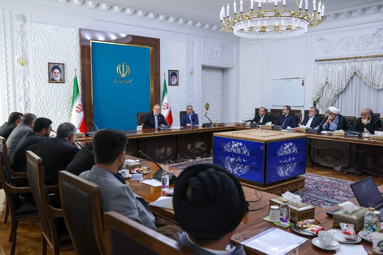 دیدارمجمع نمایندگان استان چهارمحال و بختیاری با رئیس جمهور - خبرآنلاین