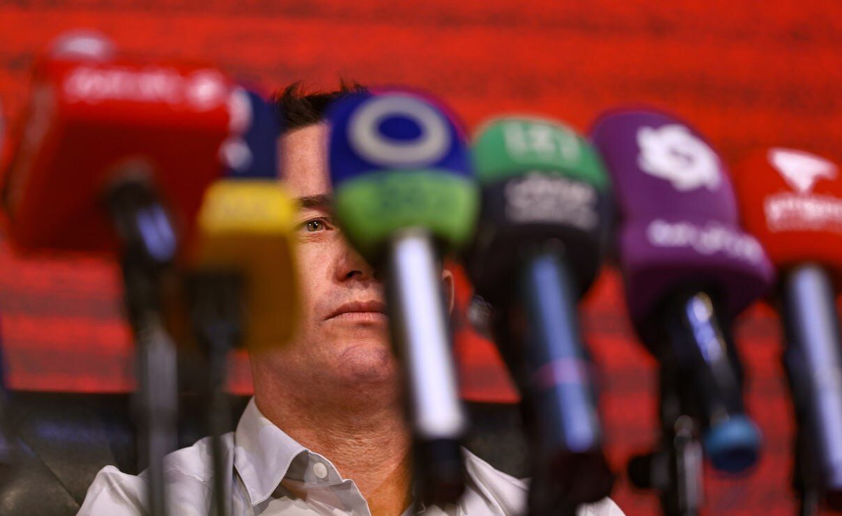 عکس| اوسمار در آغوش پرسپولیسیها آرام گرفت عکس| اوسمار در آغوش پرسپولیسیها آرام گرفت