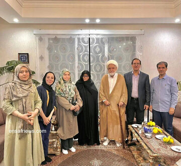 کروبی در دیدار با فرزندان موسوی و رهنورد؛ برخی در مجلس برای پوتین یقه پاره می‌کنند / کروبی موسوی را با چه صفتی یاد کرد؟ + تصویر