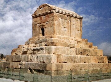 کوروش: از افسانه تا واقعیت /  چرا نباید نماد وحدت ملی را به افراطیون واگذار کنیم؟ / عدالت و مدارای کوروش در ترازوی نقد علمی کوروش: از افسانه تا واقعیت /  چرا نباید نماد وحدت ملی را به افراطیون واگذار کنیم؟ / عدالت و مدارای کوروش در ترازوی نقد علمی