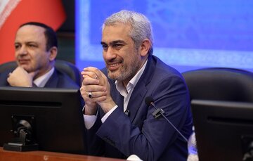 وزیر اقتصاد: مناطق آزاد باید نقطه آغاز اصلاحات اقتصادی در ایران باشند