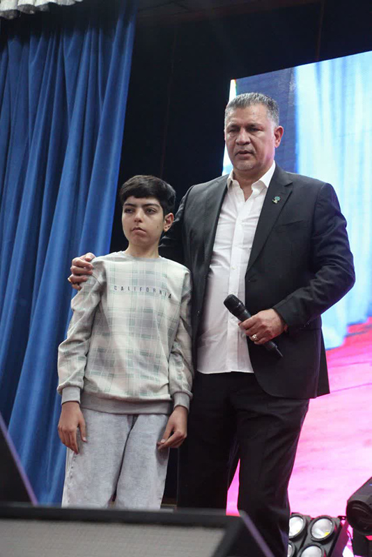 درخشش انسانیت در شب راه آسمان؛ علی دایی و نیکاندیشان سمنان، ستارگان مهربانی شدند