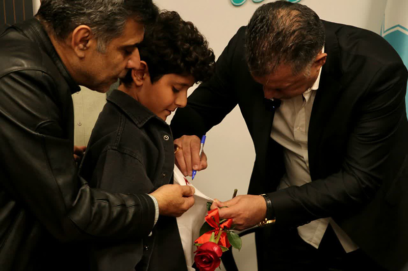 درخشش انسانیت در شب راه آسمان؛ علی دایی و نیکاندیشان سمنان، ستارگان مهربانی شدند