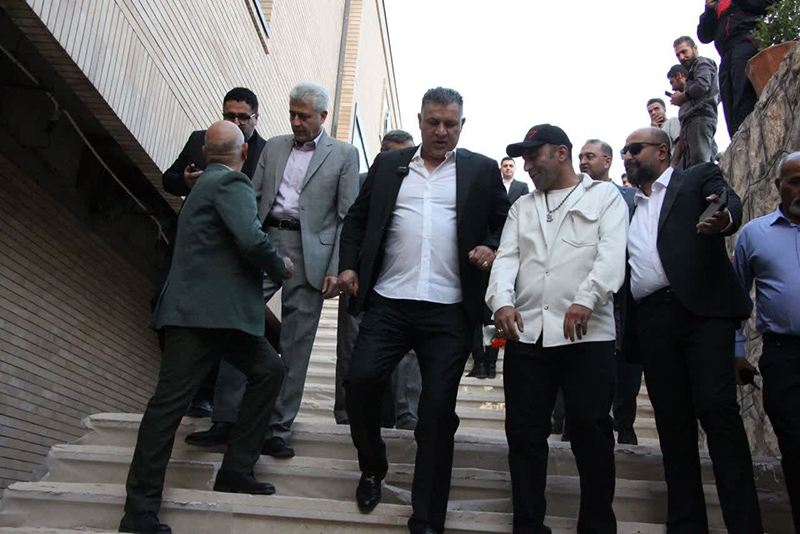 درخشش انسانیت در شب راه آسمان؛ علی دایی و نیکاندیشان سمنان، ستارگان مهربانی شدند