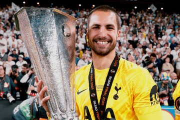 خداحافظی دروازهبان لیگ برتری در 26 سالگی!