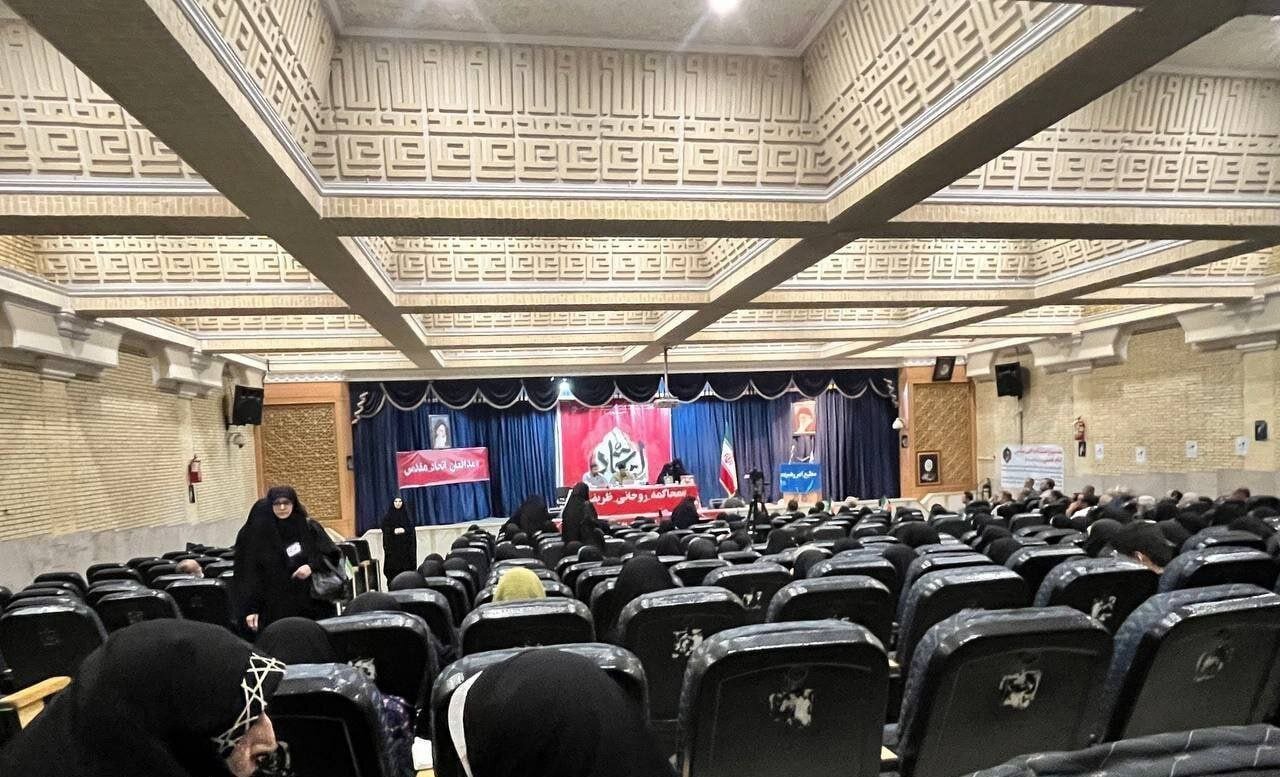 صندلیهای خالی همایش محاکمه ظریف و روحانی + تصویر 3