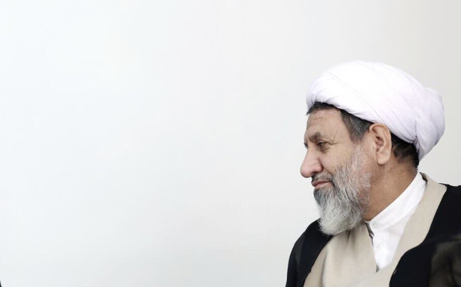 امام جمعه کرمان: تمام تلاش دشمن معطوف به تسلط بر ذهن و افکار عمومی است.