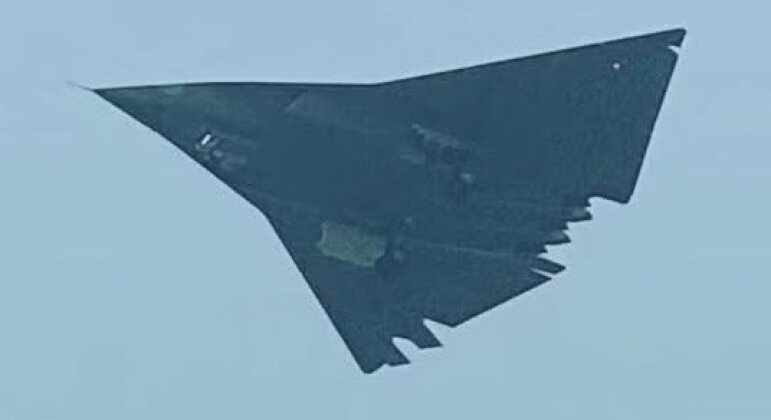 کابوس آمریکا پرواز کرد؛ این «غول پنهانکار»، ۴۰۰۰ کیلومتر برد عملیاتی دارد