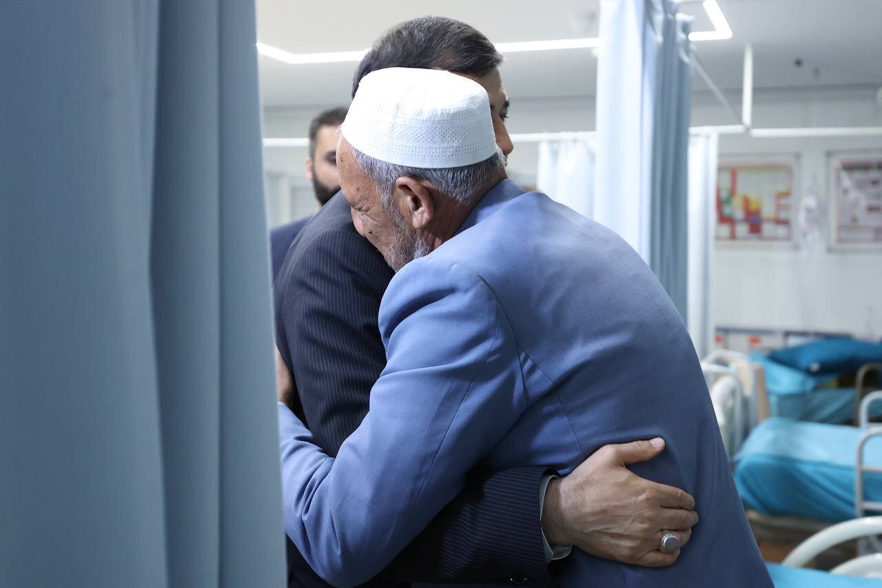 عکس | عیادت خاص از صابر کاظمی 3