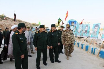 سردار وحیدی در بازدید از منطقه دوم ندسا؛ دشمن جرات نمی کنند نگاه چپ به این آب و خاک بیندازند