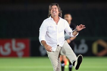 عکس | سرمربی استقلال در کنار اسطوره