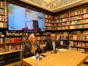 فراستخواه: تاریخ از ما آویزان شده و نمی‌گذارد حرکت کنیم