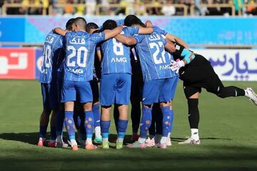 استقلال 6 روز تعطیل شد