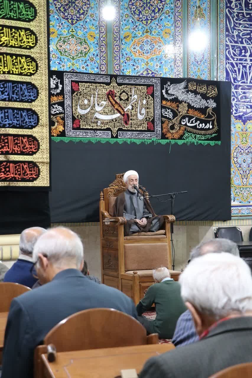 کاظم صدیقی بالاخره رویت شد/ سخنرانی امام چمعه پیشین تهران روی منبر مسجد جامع ازگل + تصویر