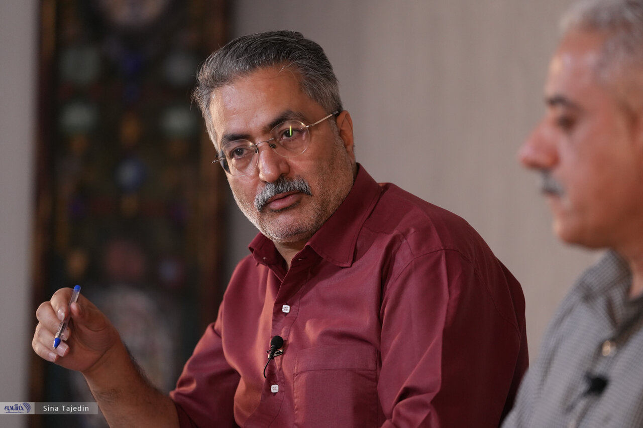 در ابتدای جنگ دوم ایران و روس، روحانیون و فقها نقشی کلیدی ایفا کردند.