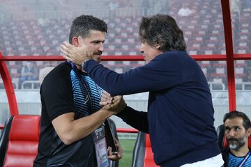 عکس | وریا غفوری روی نیمکت استقلال در آسیا نشست