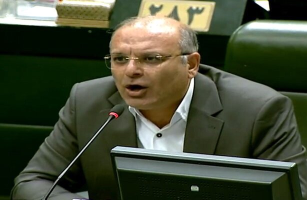 نماینده مجلس: بعد از جنگ ۱۲ روزه مردم تلاش می‌کنند تا به زندگی عادی برگردند/ دیگر دعوای زرگری جواب نمی‌دهد/ سیاسیون دست از تنش بردارند - خبرآنلاین