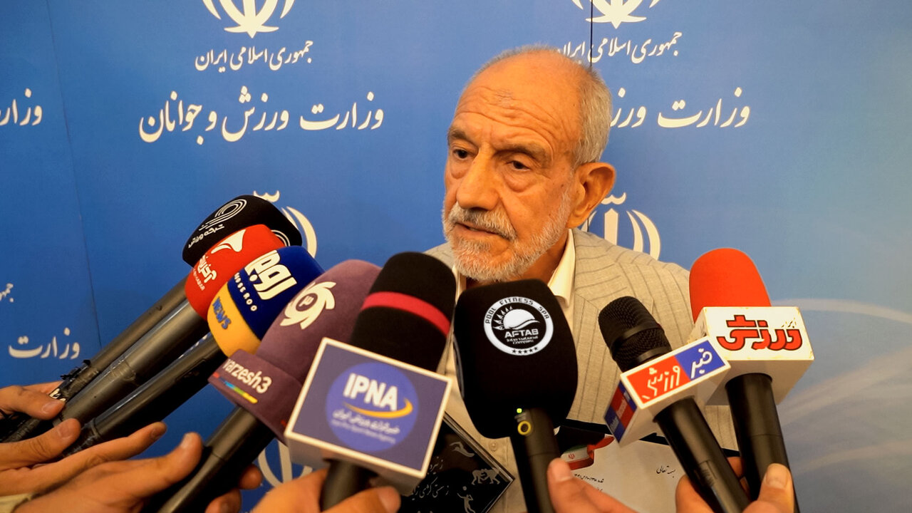 دکتر مدقق مجموعه ورزشی بینالمللی آفتاب کسب عنوان باشگاه برترکشور