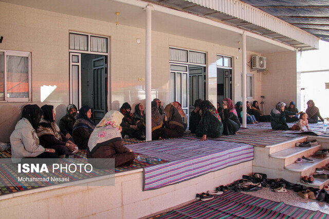 تصاویری از عزاداری اهالی روستای صابر کاظمی بعد از درگذشت او