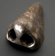 آموزش روش درست «پروتز بینی» توسط حضرت محمد (ص)