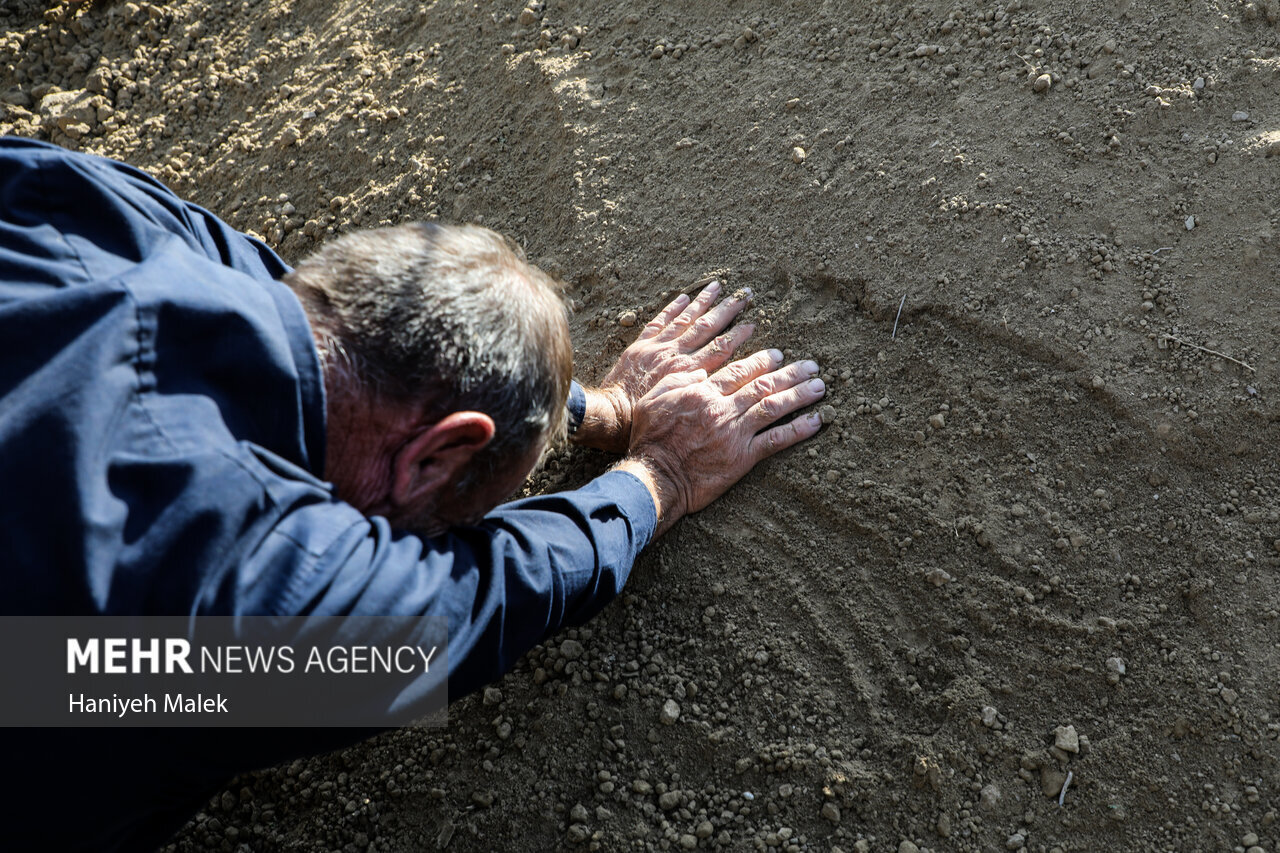 تصاویر مراسم خاکسپاری صابر کاظمی در زادگاهش