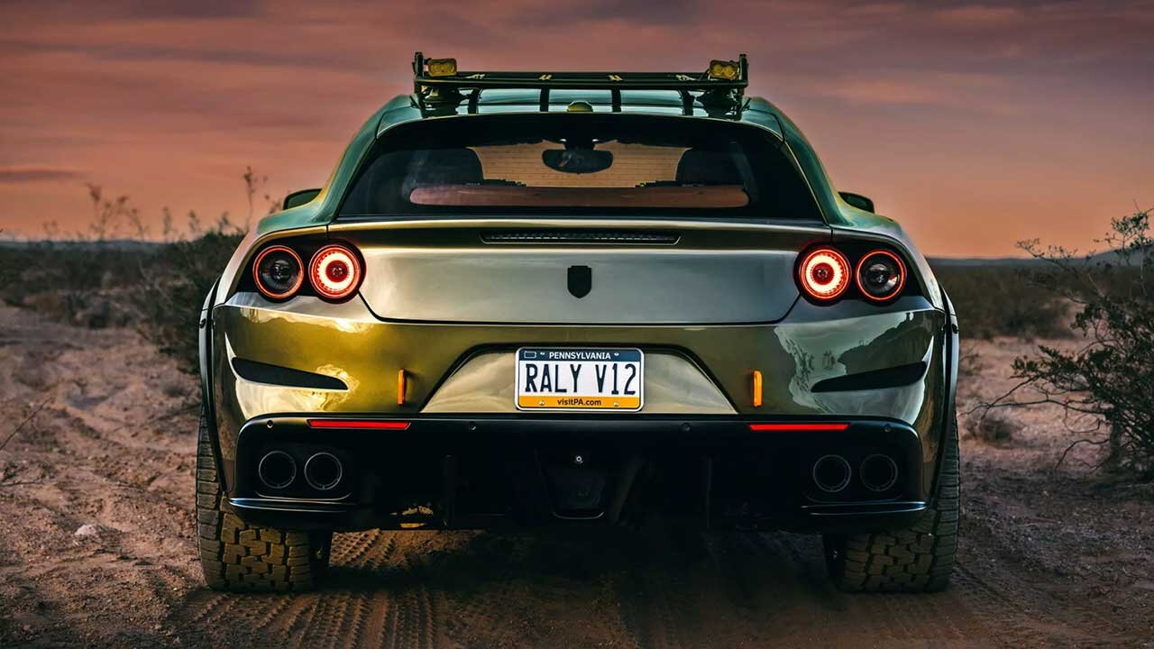 فراری به آفرود می‌رود / غرش موتور ۱۲ سیلندر در بیابان‌ها