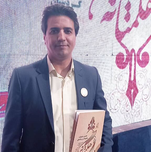 خبرنگار خبرآنلاین لرستان در جشنواره مطبوعات غرب کشور موفق به کسب افتخار شد. این موفقیت نمایانگر تلاش‌های مستمر این رسانه در عرصه خبررسانی به شمار می‌آید.