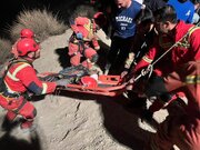 نجات معجزه‌آسای جوان ۱۸ ساله بعد از سقوط ۱۸۰ متری/ عکس