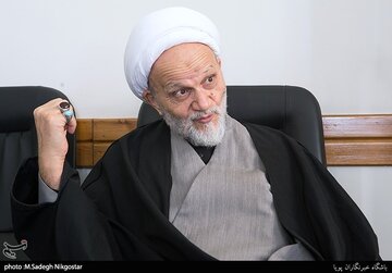 مرحوم رئیسی برای یک کارتونیست حکم اعدام داد، رهبری مانع شدند / روایت های رئیس پیشین دادگستری استان های خراسان و تهران از ماجرای یک حکم قضایی