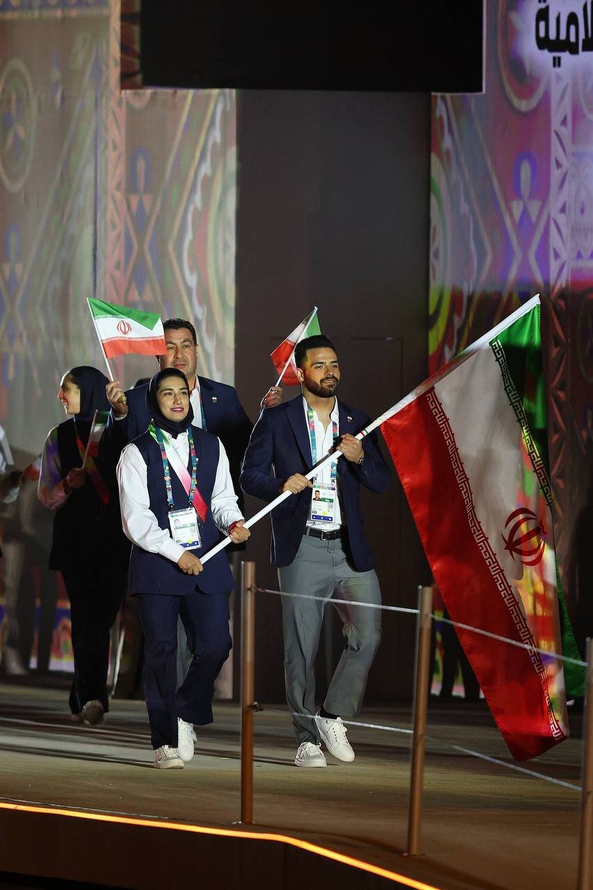 تصاویری از رژه کاروان ایران در افتتاحیه بازیهای کشورهای اسلامی در ریاض