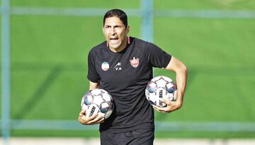 عکس | فرود هلی کوپتر قرمز در رینگ بوکس!