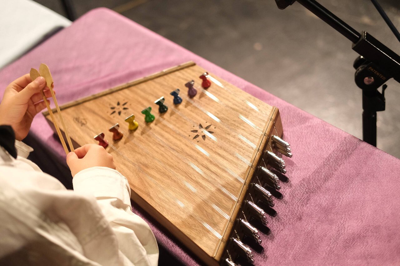 برگزاری مراسم رونمایی از کتاب و سنتور کودک 