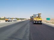 عملیات بهسازی و شانه‌سازی در جاده ترانزیتی سیرجان - حاجی‌آباد آغاز شد