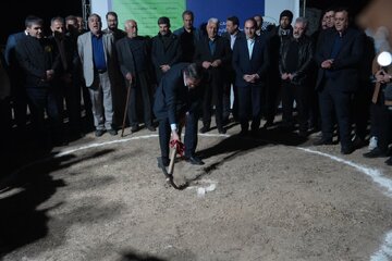 کلنگ‌زنی واحد تولید باتری‌های لیتیومی در ارومیه