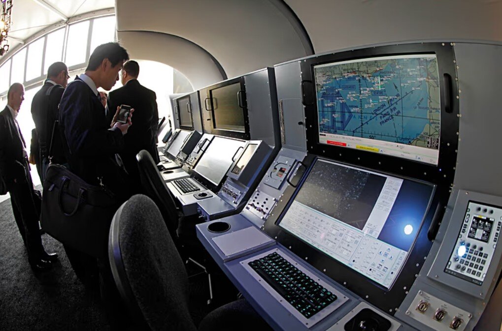 آلمان با خدای آب‌ها به شکار زیردریایی پوتین می‌رود/ عکس