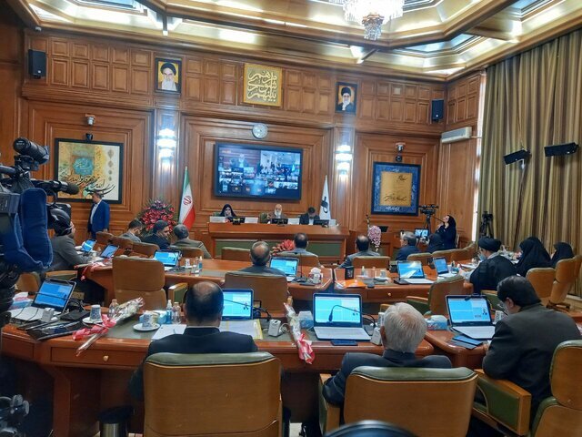 ببینید | تنش و درگیری لفظی در صحن شورای شهر تهران