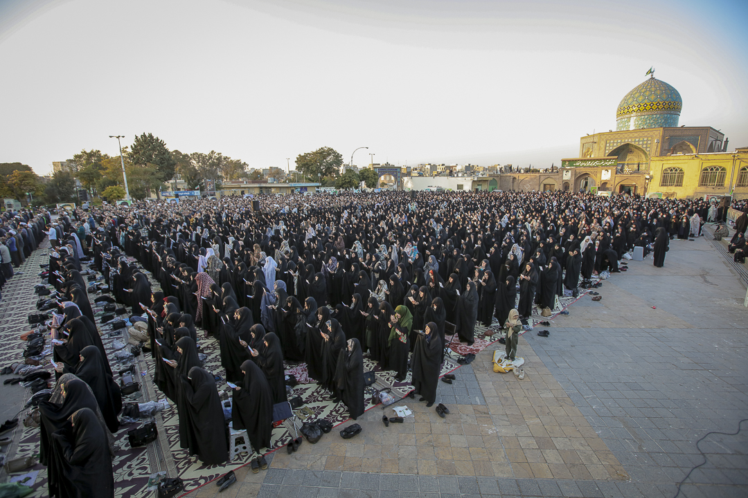 اقامه نماز باران به امامت آیت‌الله مظفری در گلزار شهدای قزوین