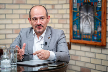 حمزه صفوی: به روسیه بدهکار بودیم،در جنگ به ما سوخو 35 نداد/ اس 300 توان زدن جنگنده نسل 5 اسرائیل را ندارد؛ اس 500 لازم است به قیمت 400 میلیارد دلار!