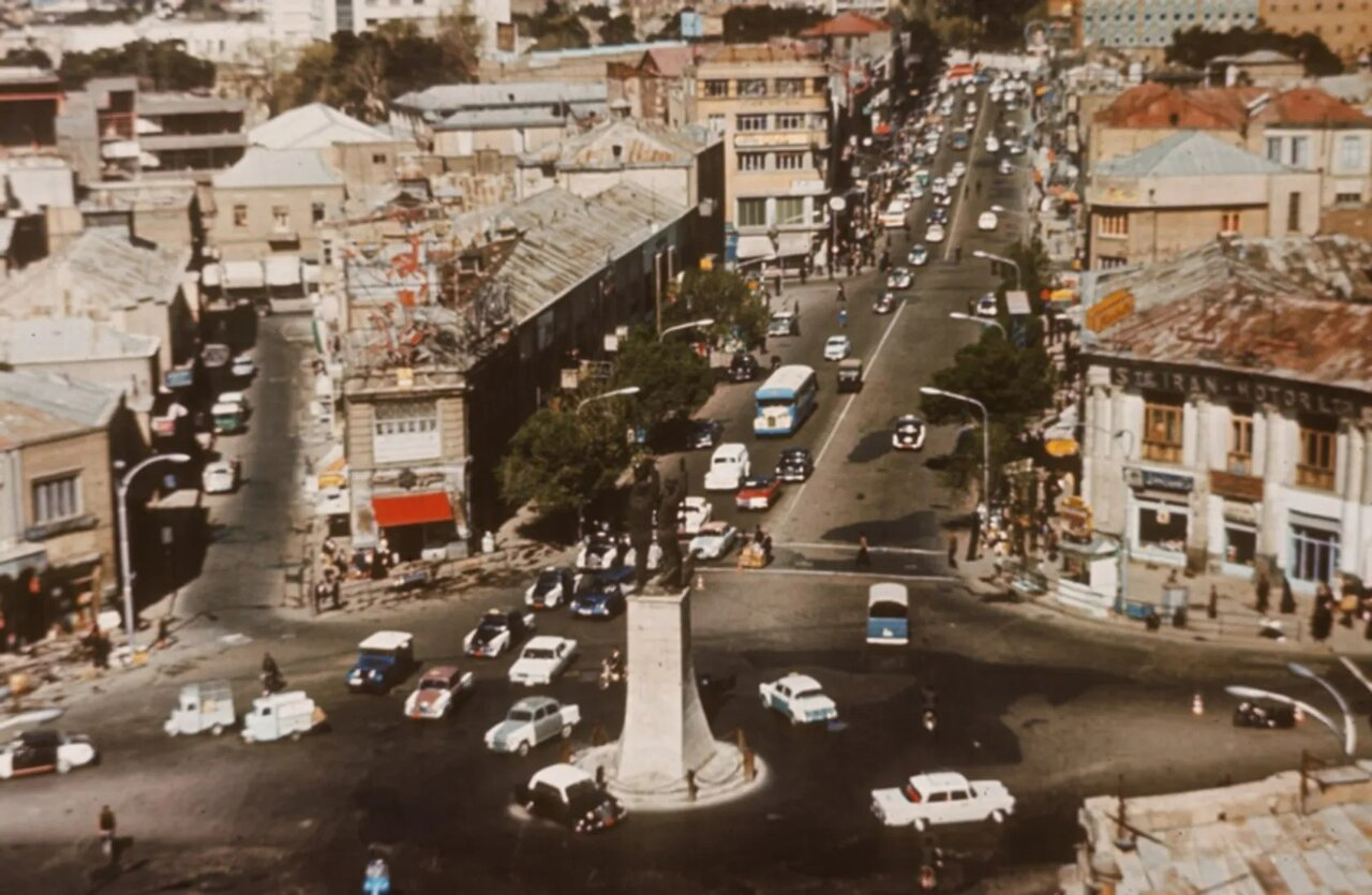 عکس/ میدان مخبرالدوله در دهه ۴۰